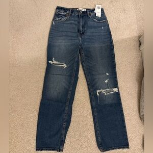 Women’s Abercrombie Ankle Straight Ultra High Rise blue jeans NWT size 26